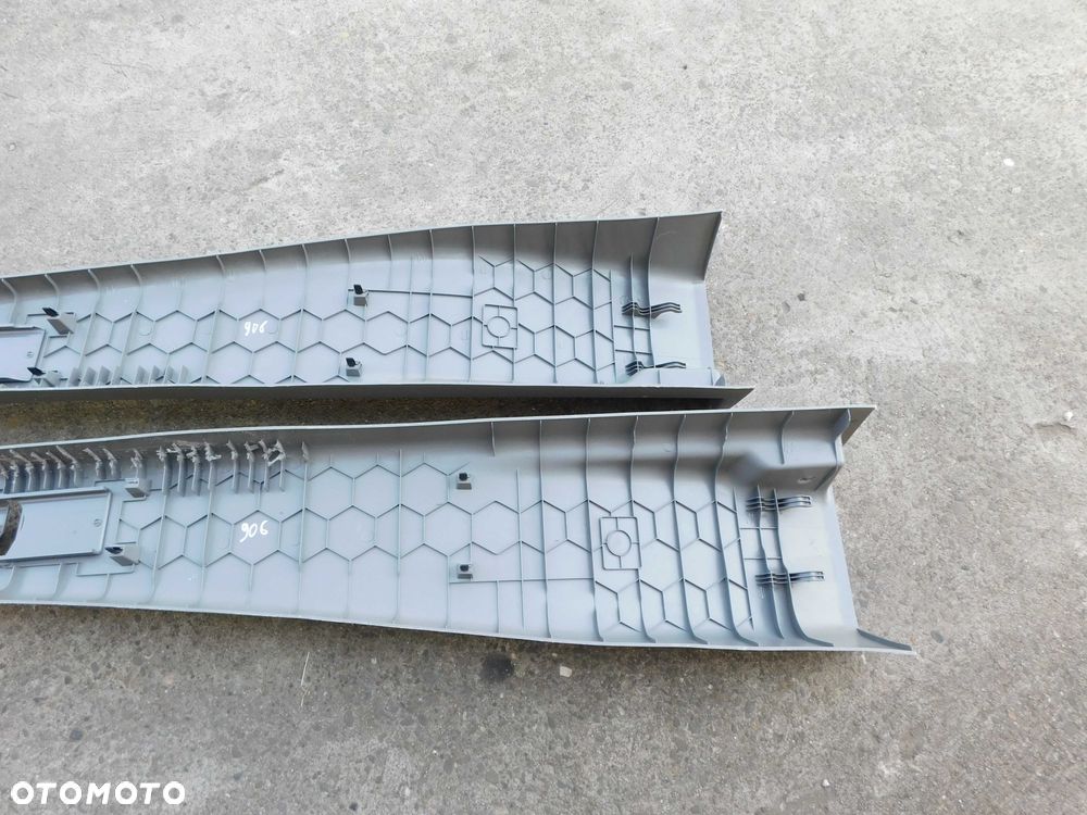 Plastiki Boczne Słupków Mercedes Sprinter 906 Niski Dach Komplet 2szt - 5