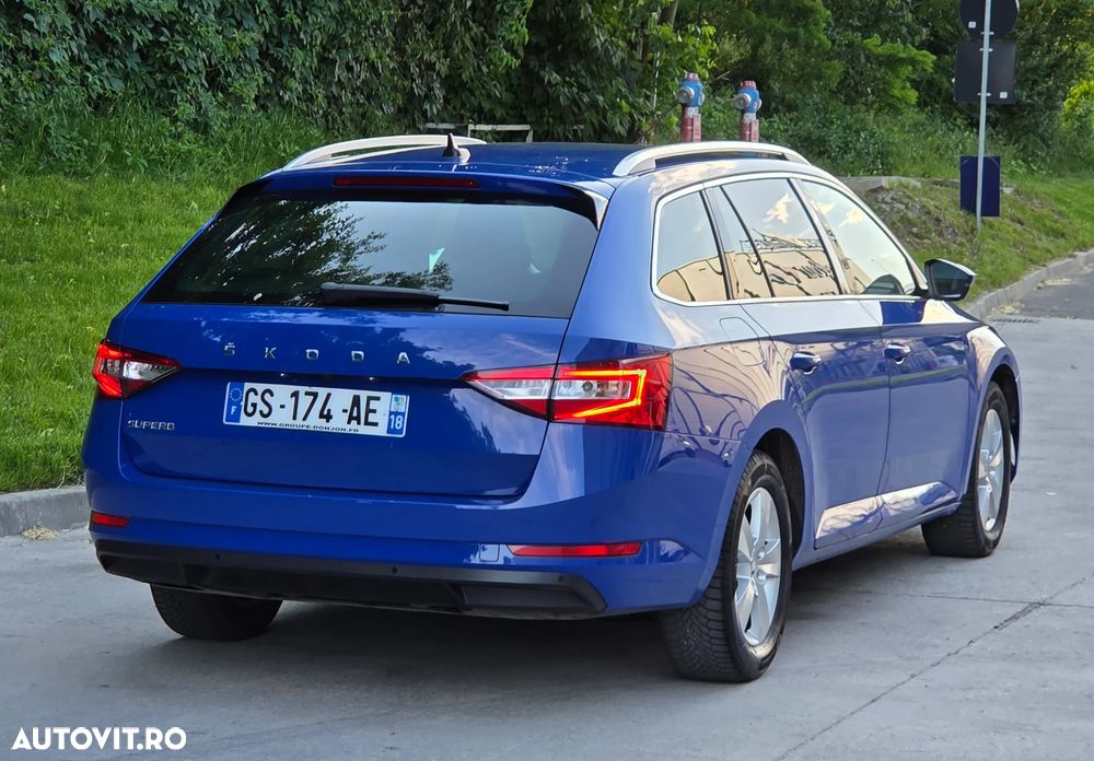 Skoda Superb 2.0 TDI DSG Selection - 7