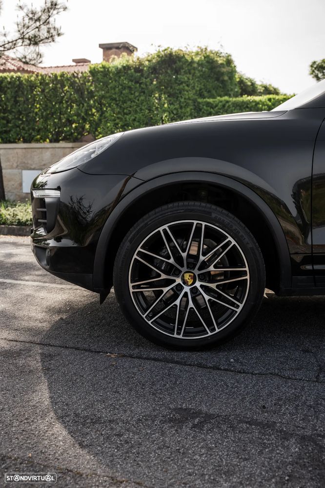 Porsche Cayenne Platinum Edition - 11