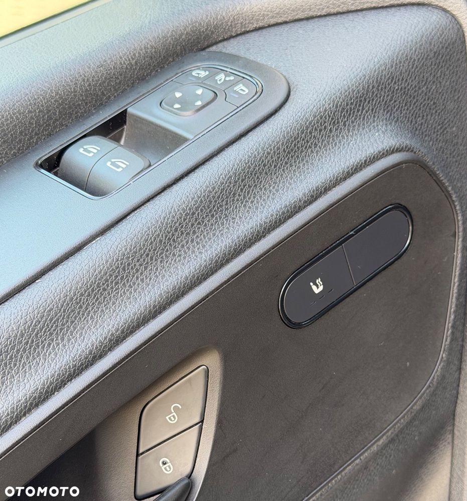 Mercedes-Benz Sprinter 319 - 11