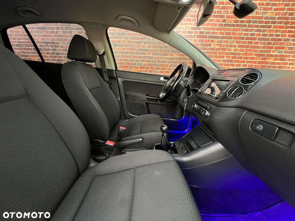 Volkswagen Golf Plus - 12