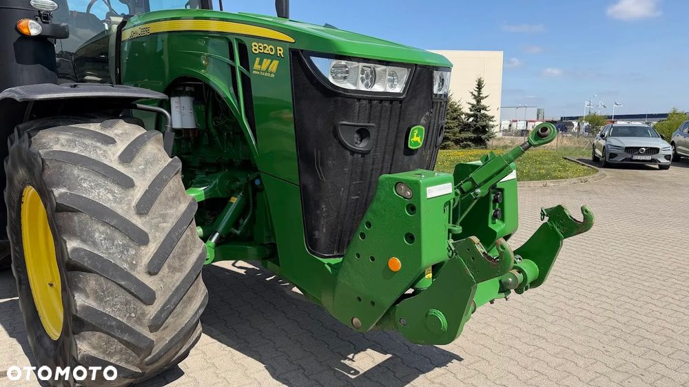 John Deere 8320R - 13