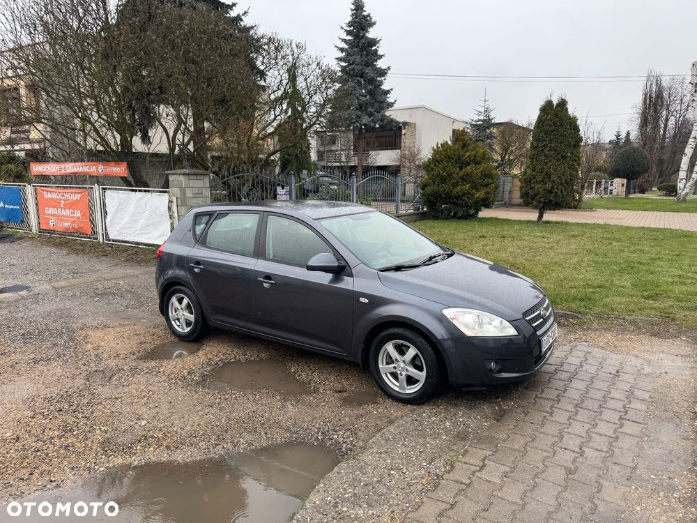 Kia Ceed - 3