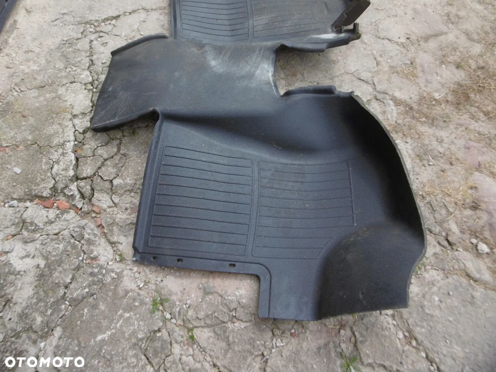 WYKŁADZINA DYWAN MERCEDES VITO 447 VIANO V-KLASA - 3