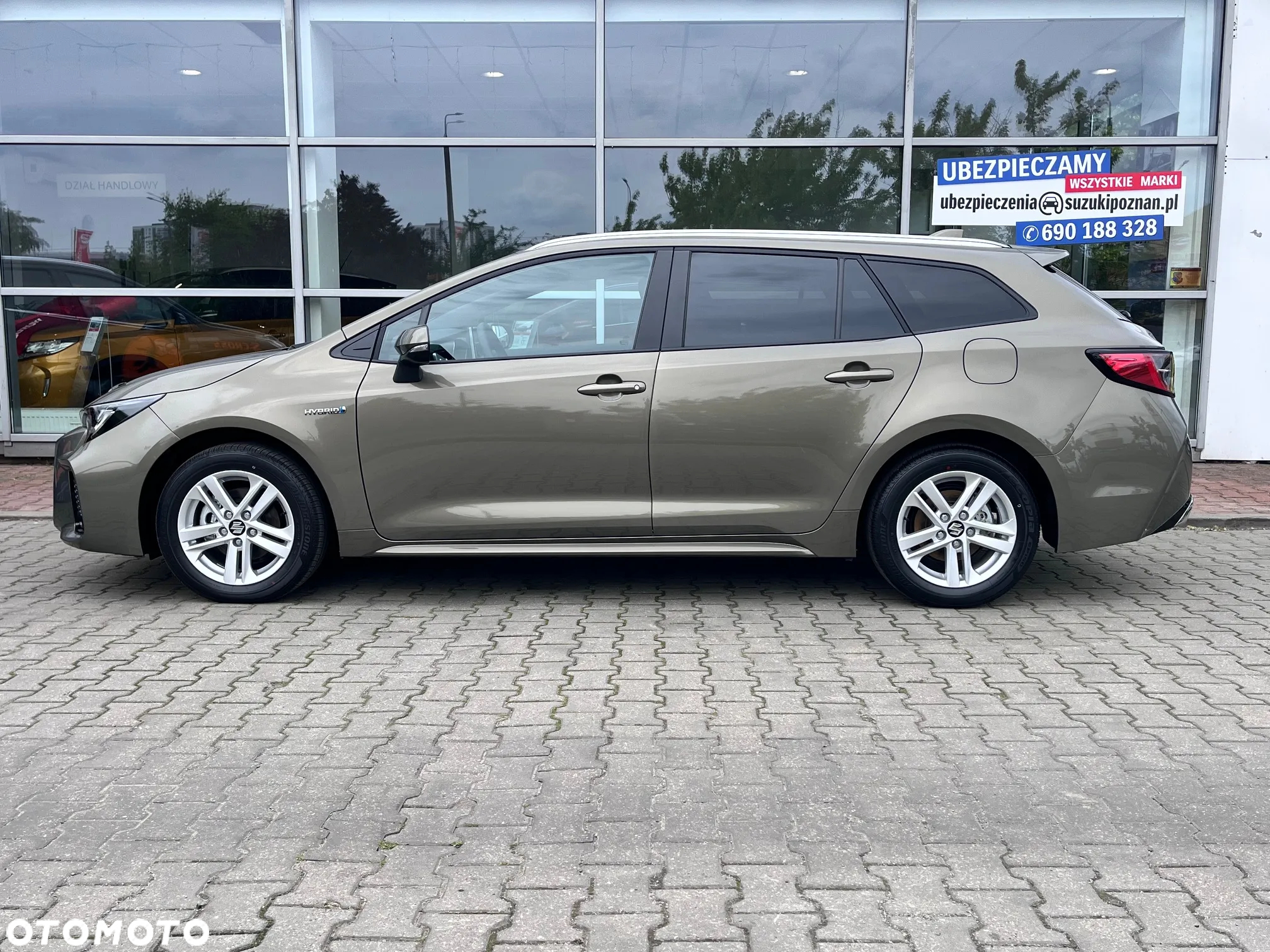 Suzuki Swace 1.8 Hybrid Premium Plus CVT - 2