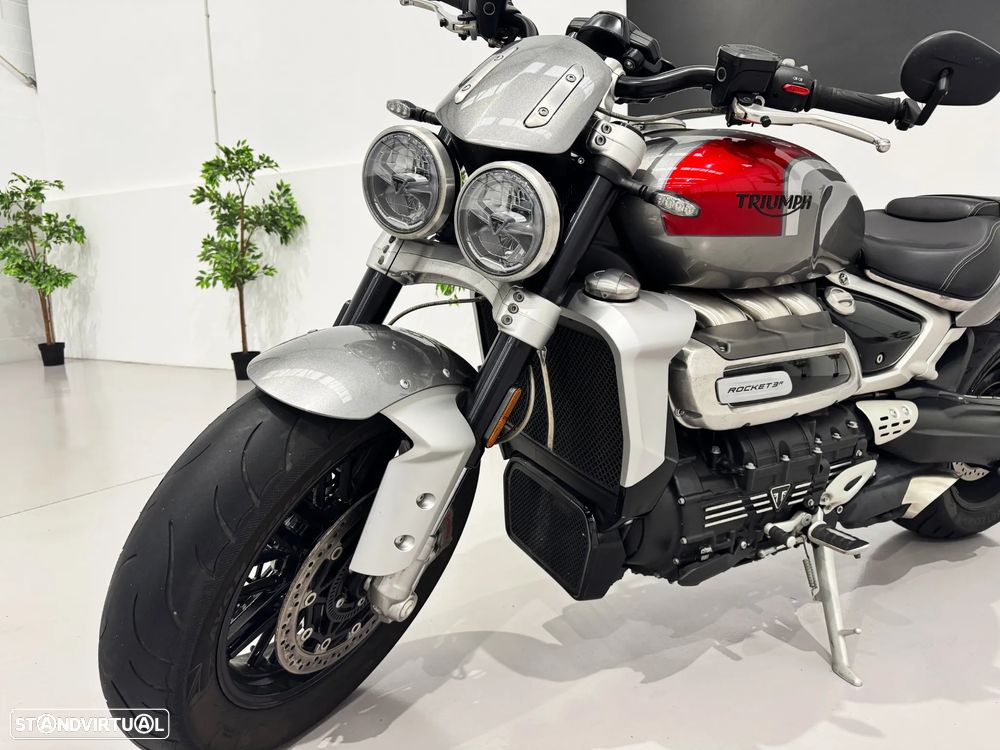 Triumph Rocket 3 R - 7