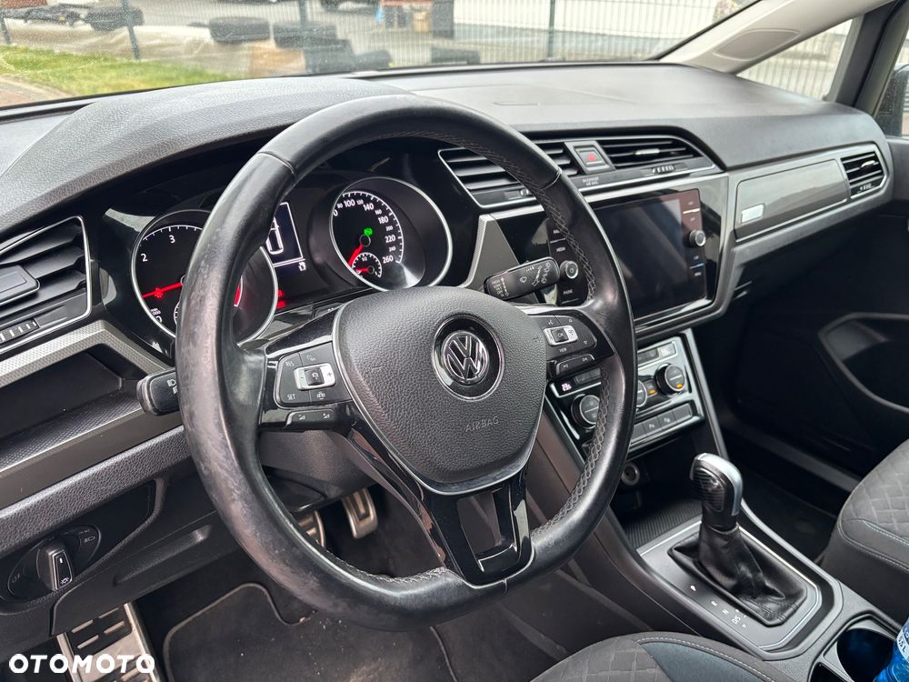 Volkswagen Touran 2.0 TDI SCR DSG IQ.DRIVE - 23