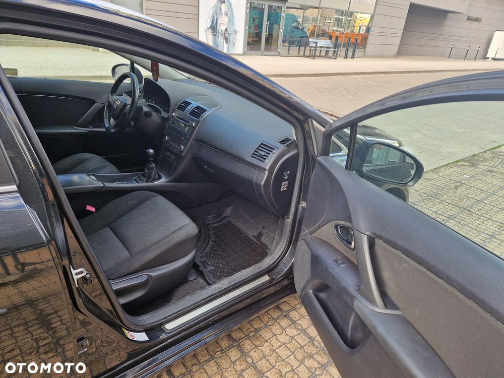 Toyota Avensis 2.2 D-4D Prestige Gold - 7