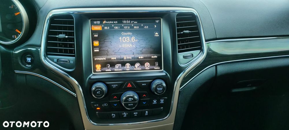 Jeep Grand Cherokee - 16