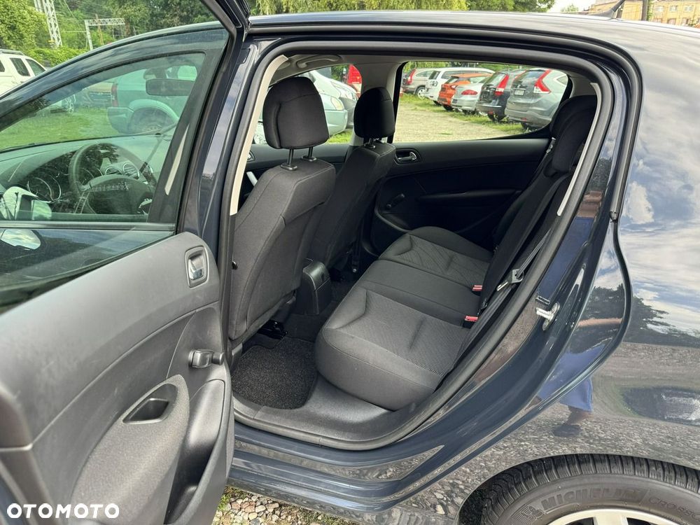 Peugeot 308 95 VTi Tendance - 21