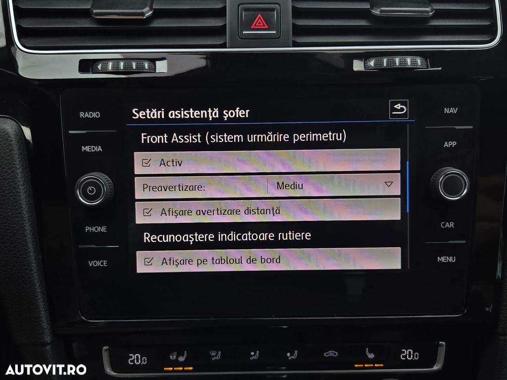 Volkswagen Golf 1.6 TDI DSG Sound - 12