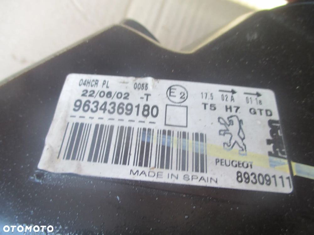 lampa lewa Peugeot 307 Valeo Europa - 3