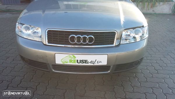 Para Peças Audi A4 (8E2, B6) - 1