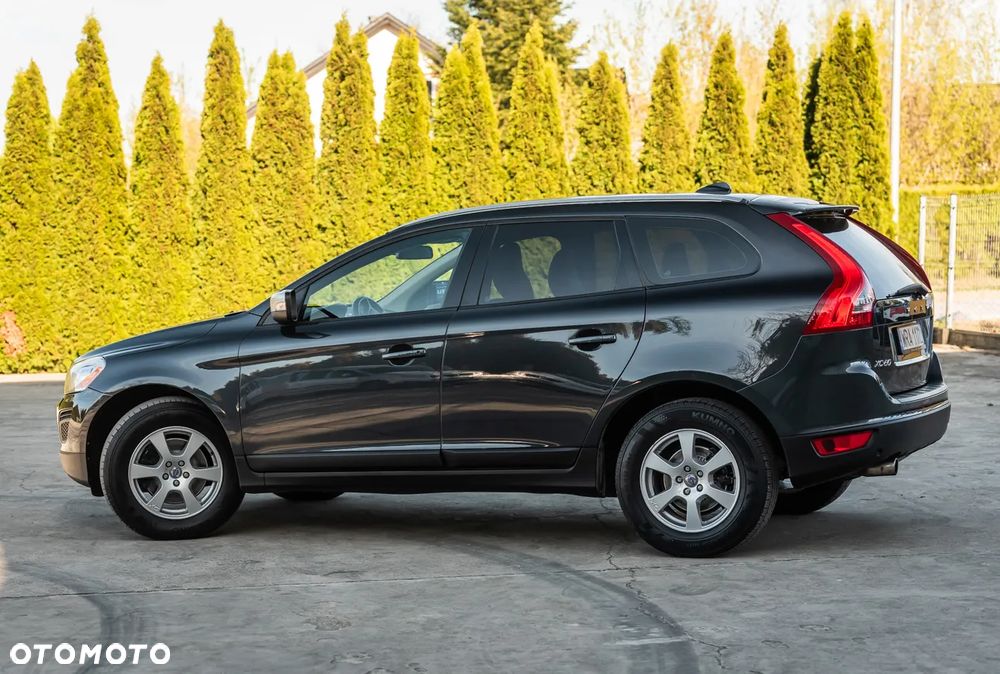 Volvo XC 60 2.4D AWD Momentum - 10