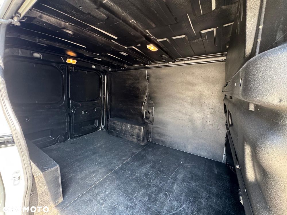 Renault Trafic - 15