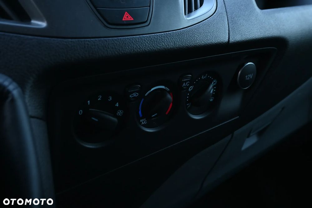Ford TRANSIT CUSTOM - 33