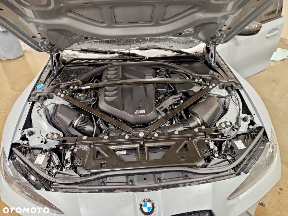 BMW M3 Competition M xDrive - 12