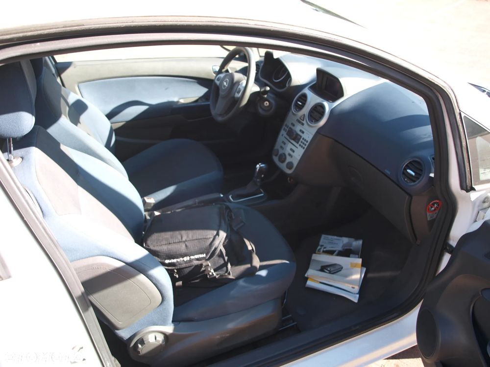 Opel Corsa - 18