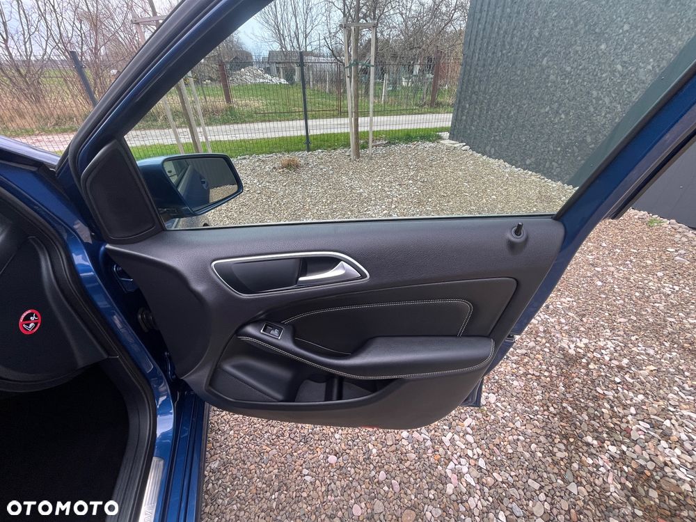 Mercedes-Benz Klasa B 180 (BlueEFFICIENCY) - 37
