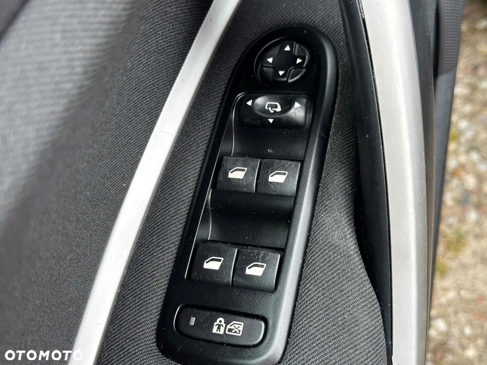 Citroën C5 2.0i 16V Exclusive Equilibre Navi - 21