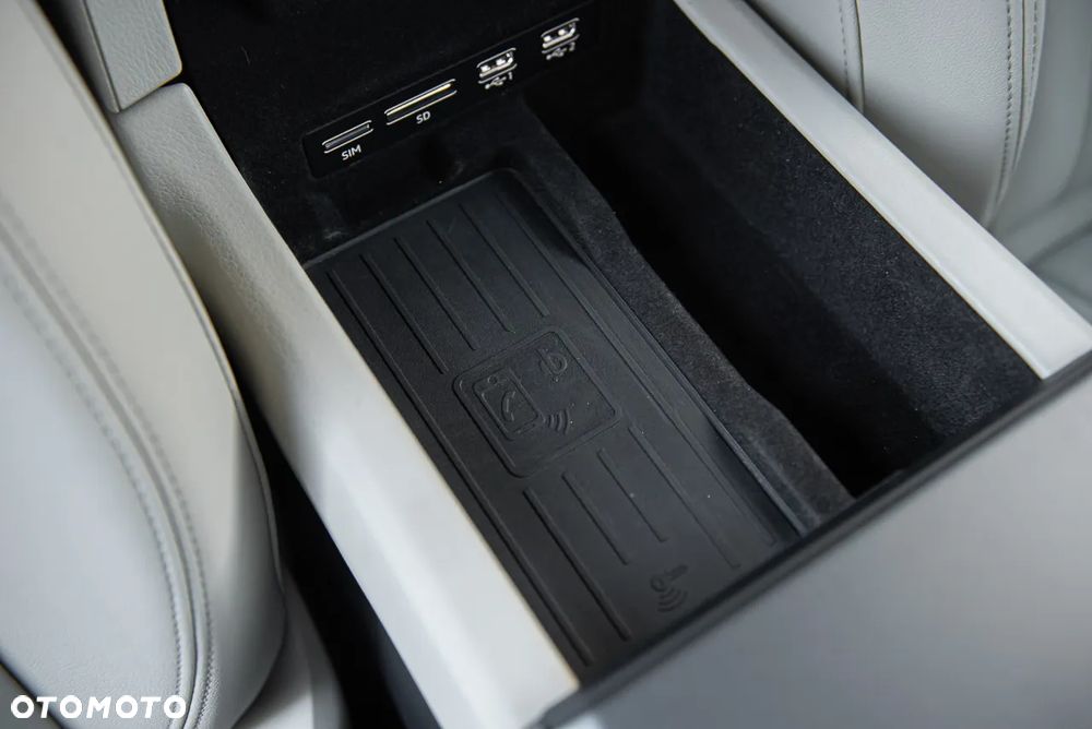 Audi A6 Allroad - 33