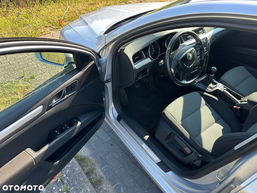 Skoda Superb 2.0 TDI Business - 17
