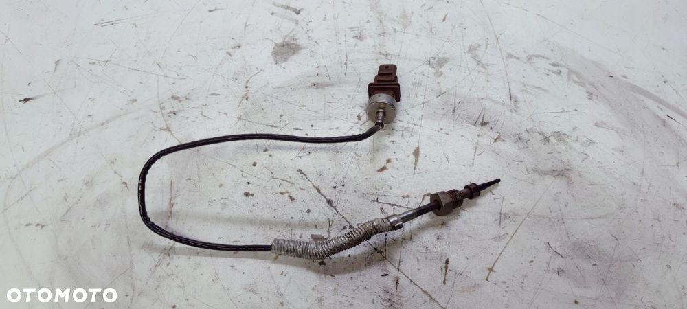 CZUJNIK TEMPERATURY SPALIN AUDI A6 C8 05L919529D - 1