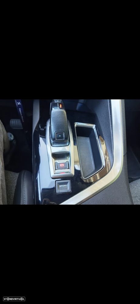 Peugeot 3008 1.5 BlueHDi Allure EAT8 - 24