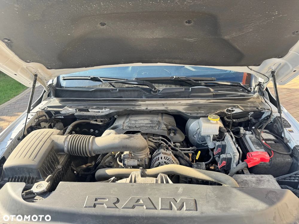 Dodge RAM 1500 5.7 4x4 - 17