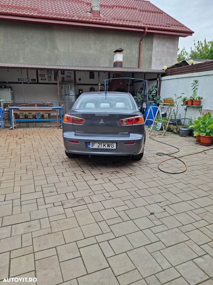 Mitsubishi Lancer - 2