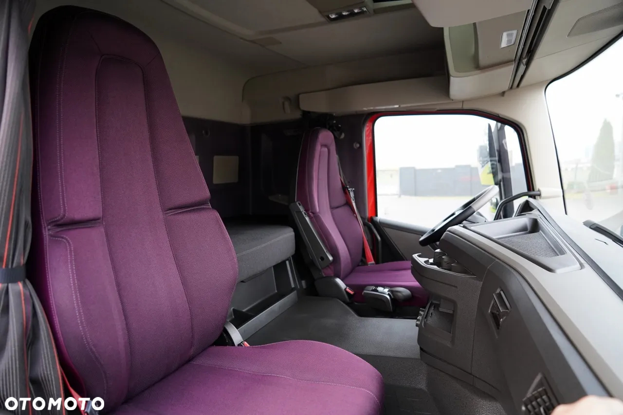 Volvo FM 430 / PEŁNY ADR / WAGA: 6 800 KG / NISKA KABINA / 2022 ROK / PO ZŁOTYM KONTRAKCIE SERWISOWYM / - 34