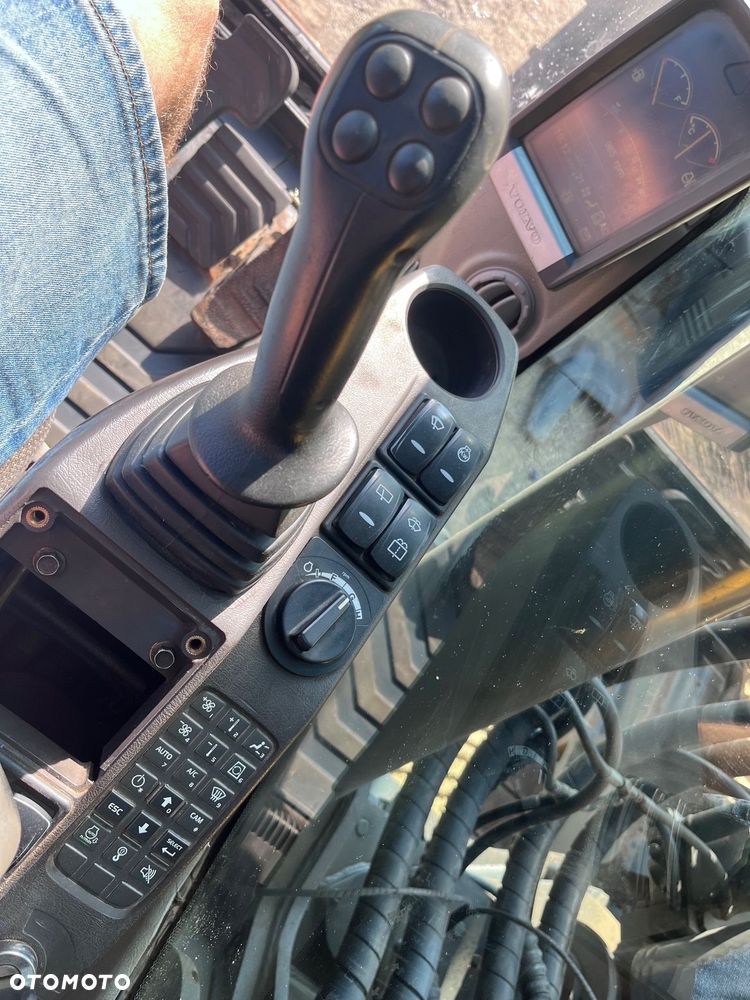 Volvo EC460CL - 25