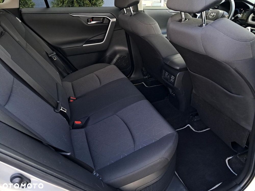 Toyota RAV4 - 11