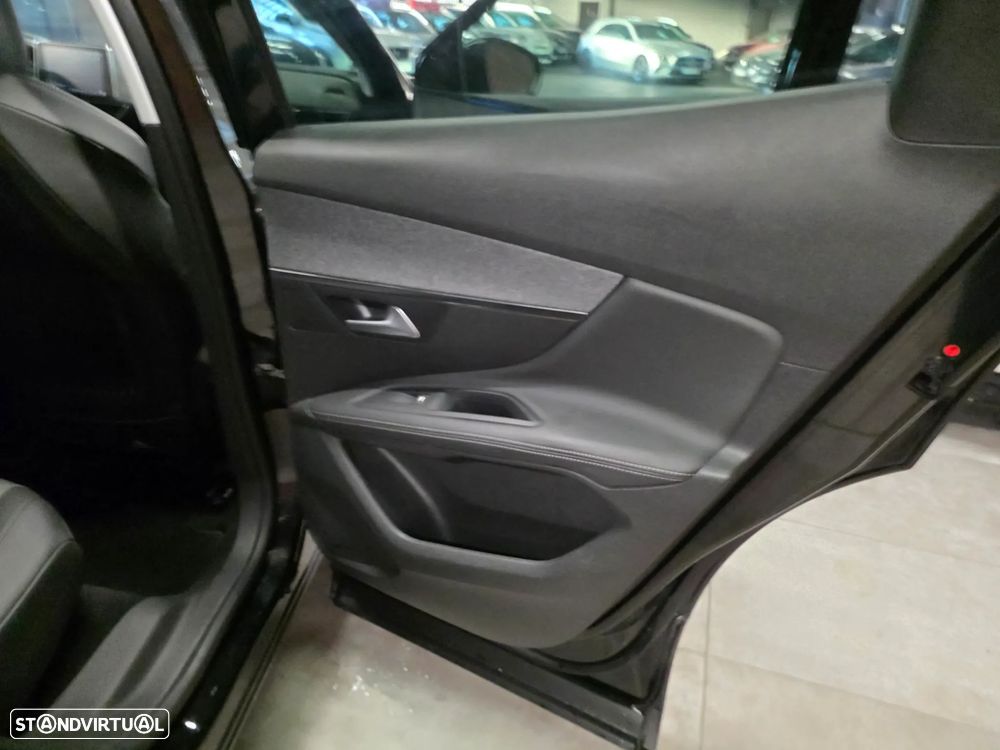 Peugeot 3008 BlueHDi 130 Stop & Start EAT8 Allure - 14