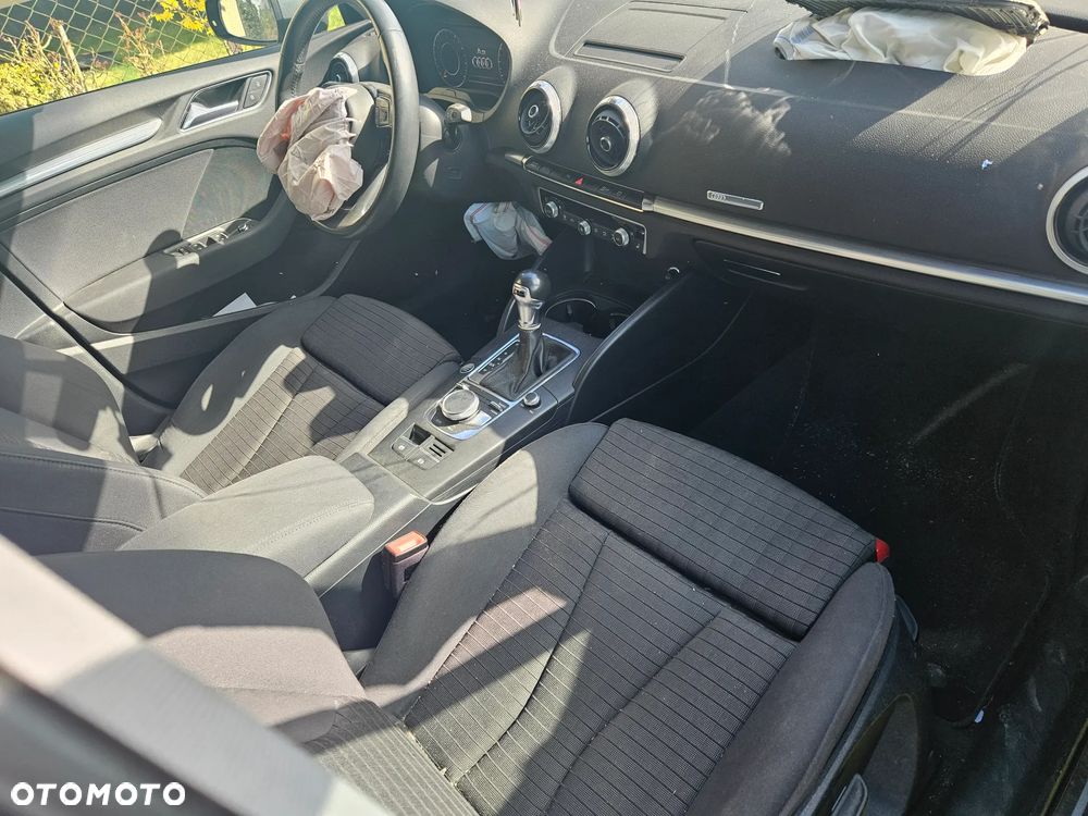 Audi A3 Sportback 35 TFSI S tronic - 14