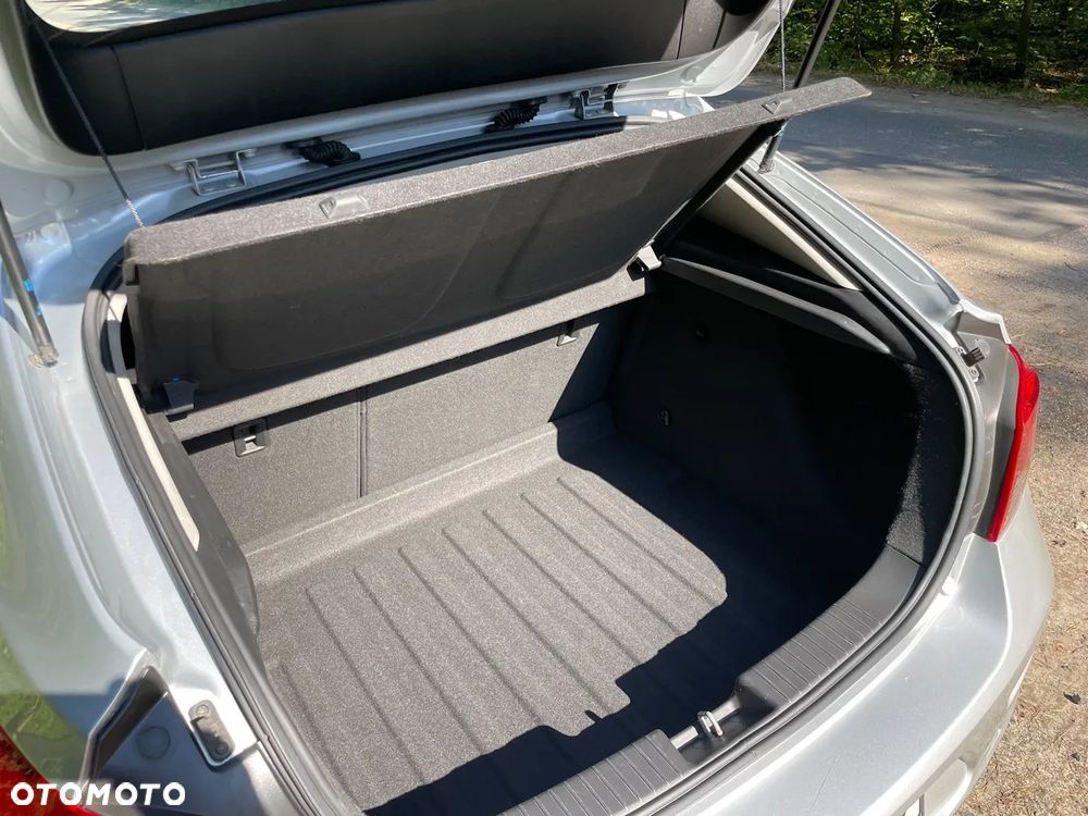 Chevrolet Cruze 1.6 LS - 19