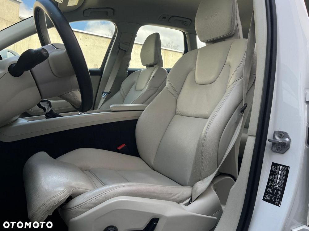 Volvo XC 60 - 14