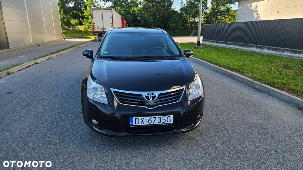 Toyota Avensis - 19