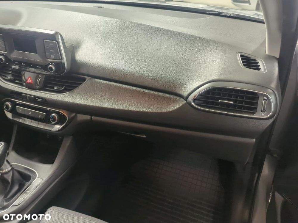 Hyundai i30 1.0 T-GDI Classic + - 13