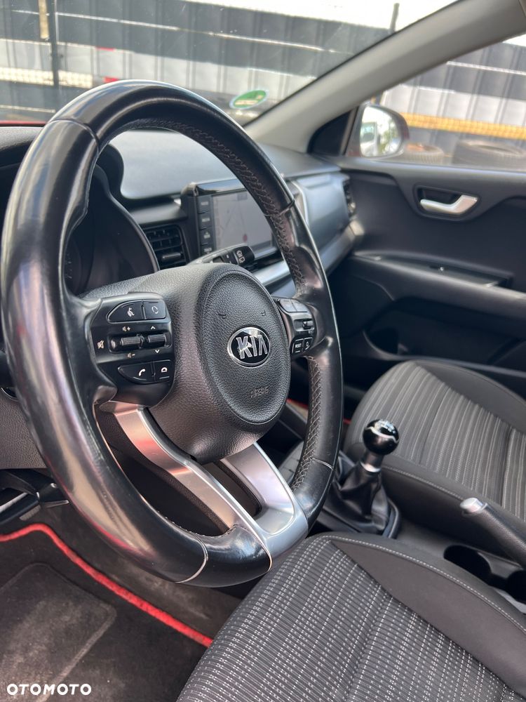 Kia Stonic 1.2 L - 7