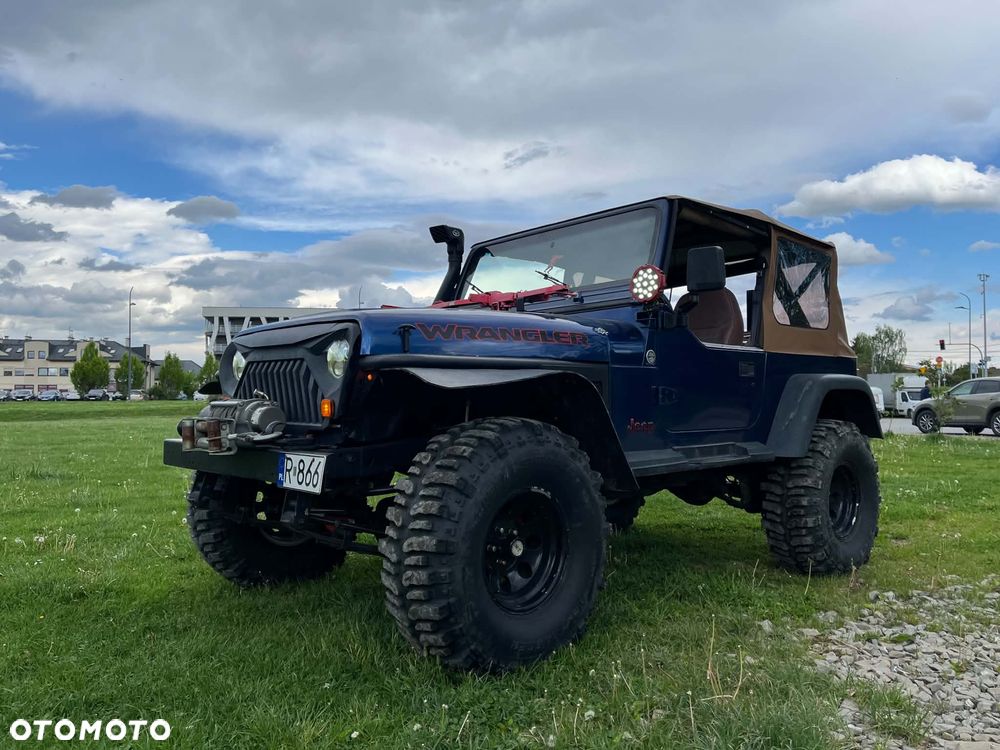 Jeep Wrangler - 2