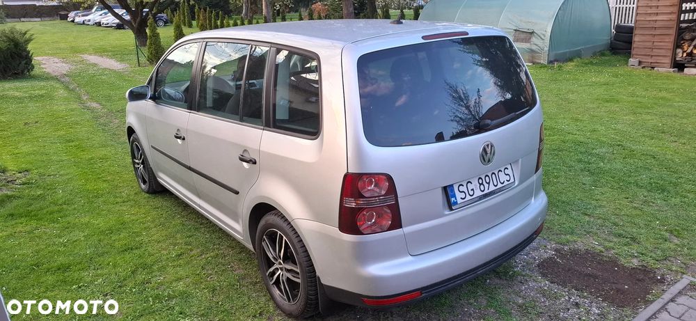 Volkswagen Touran 1.9 TDI DPF Conceptline - 23