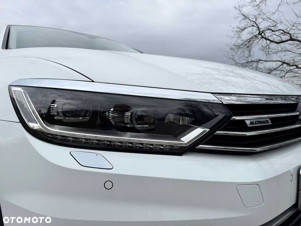 Volkswagen Passat Alltrack 2.0 TDI SCR 4Motion DSG - 19