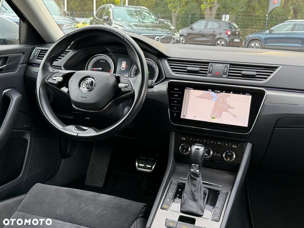Skoda Superb 2.0 TDI SCR 4x4 Scout DSG - 27