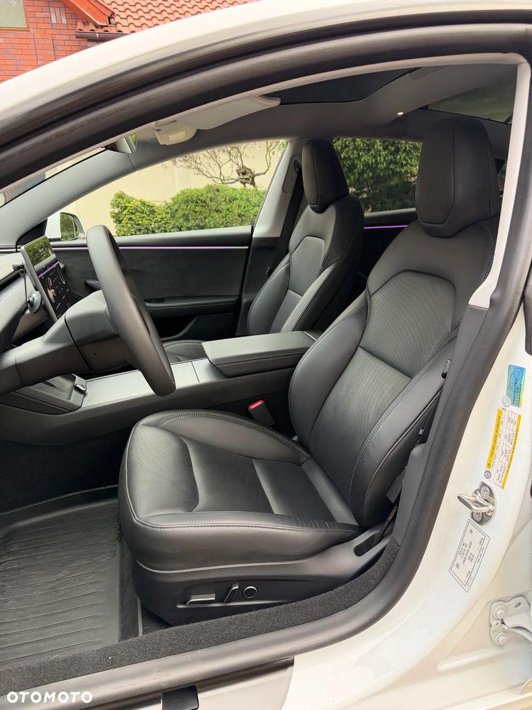 Tesla Model 3 - 6