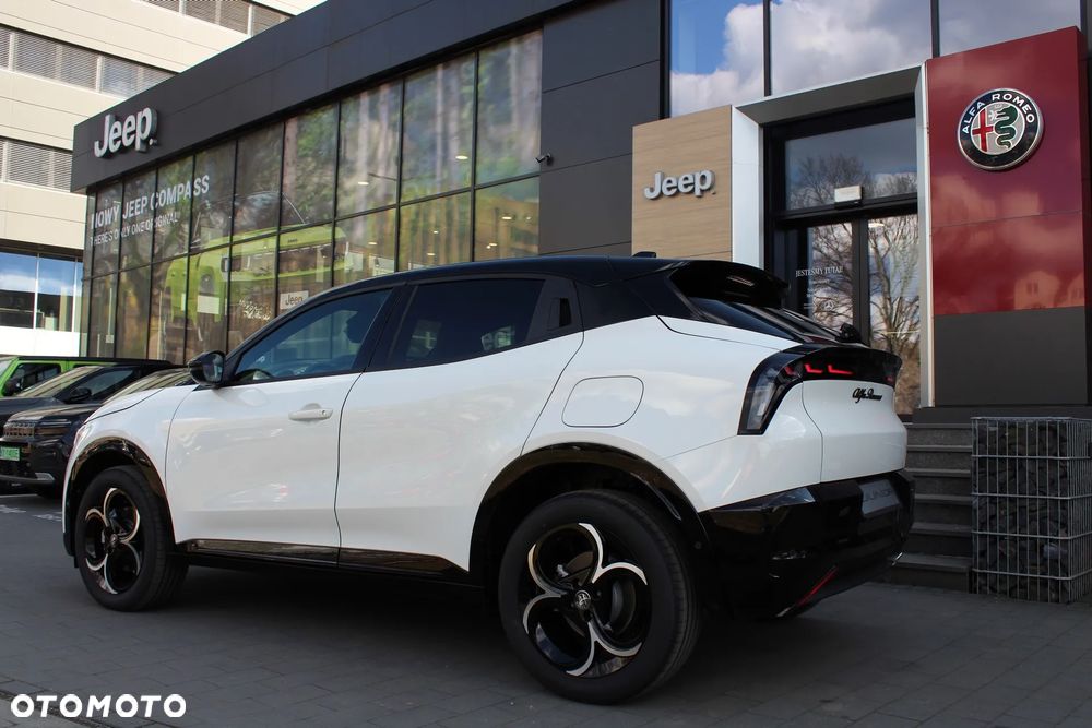 Alfa Romeo Junior 1.2 mHEV Ti Q4 eDCT - 21
