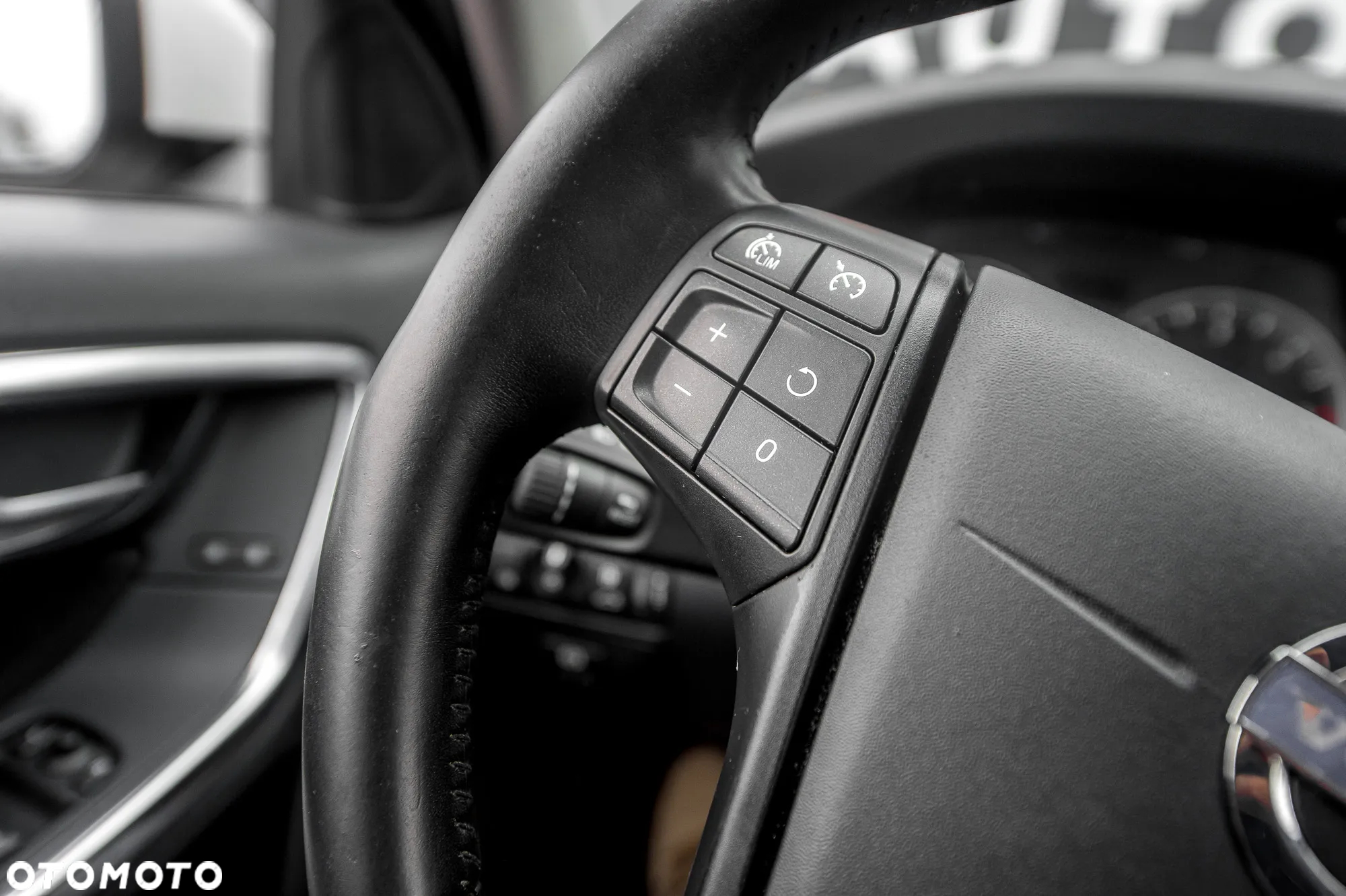 Volvo V60 D4 AWD - 24