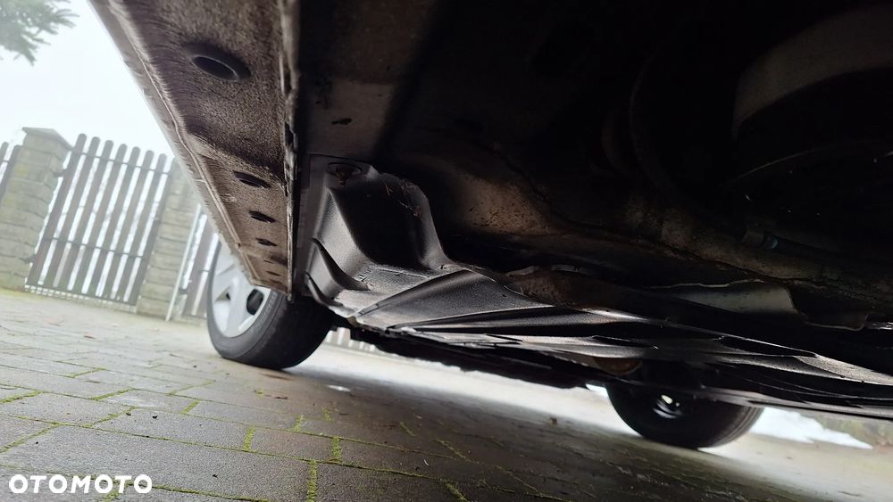 Ford Fiesta 1.1 S&S TREND - 16