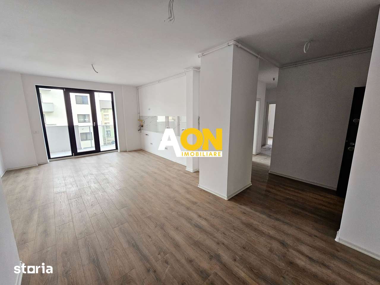 Apartament cu 3 camere, etaj 1, bloc nou 2025, cu parcare — fotografia 1