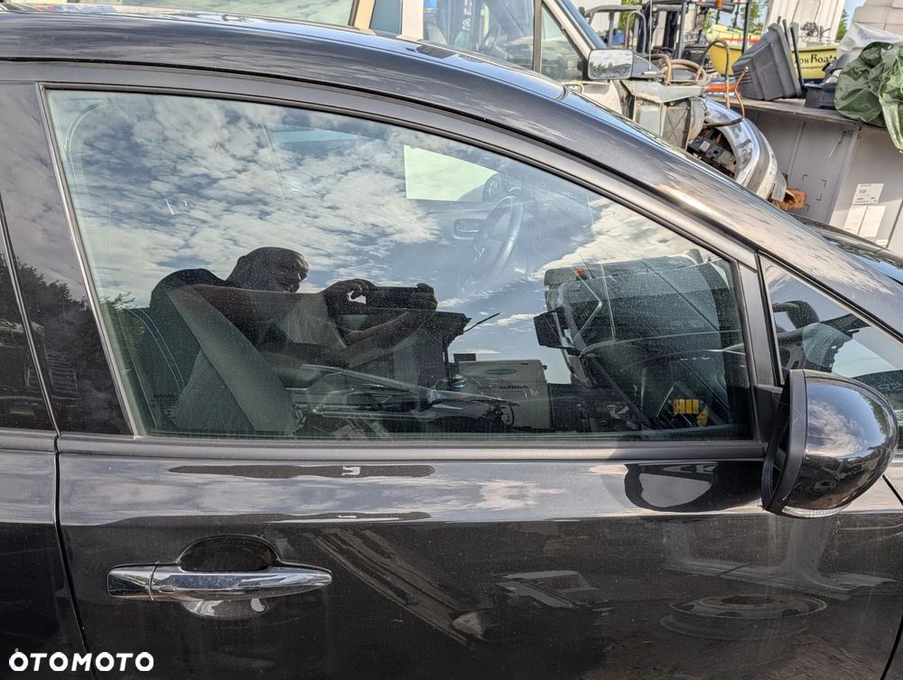 SZYBA BOCZNA PRAWA NISSAN LEAF II 2019/2020 ROK - 1